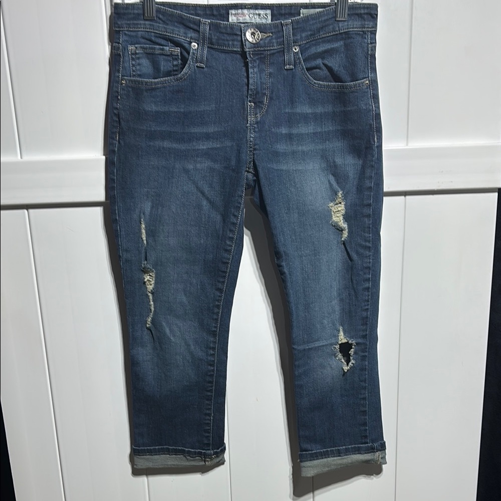 Guess distressed blue jean medium rose skinny capris